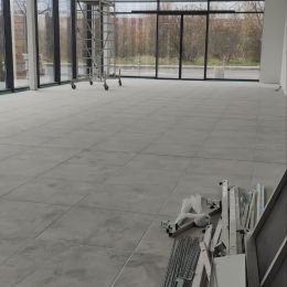 Ремонт на магазин – окачен таван, гипсокартон и подова настилка