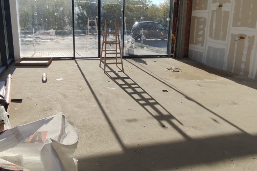 Ремонт на магазин – окачен таван, гипсокартон и подова настилка