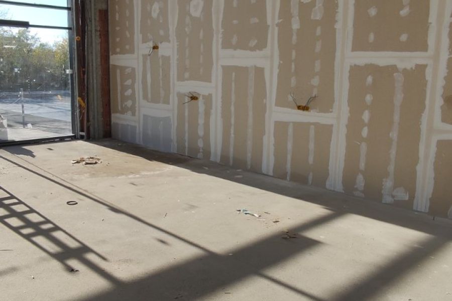 Ремонт на магазин – окачен таван, гипсокартон и подова настилка